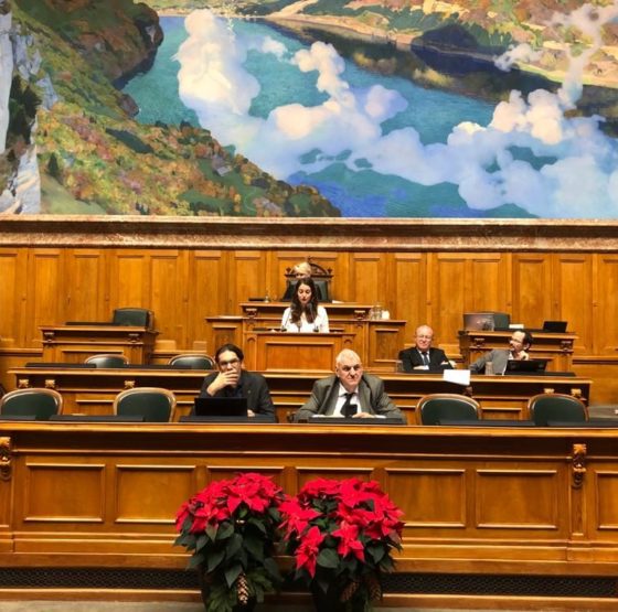 On ne déshabille pas des femmes de force!