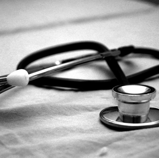 Mieux protéger la santé plutôt que d’alléger le secret médical